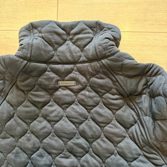 Lululemon Quilted Cropped Sweater/Jacket - Picture 4 of 4